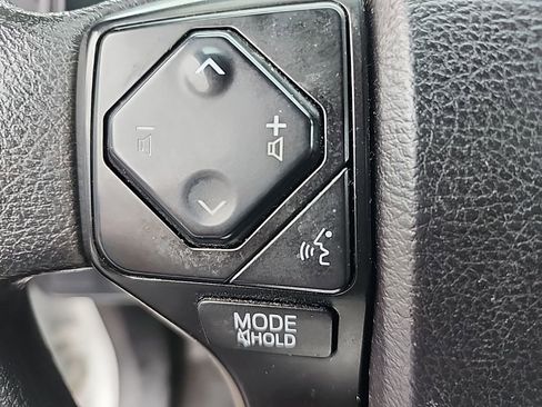 Used 2020 Toyota Tacoma SR image 6