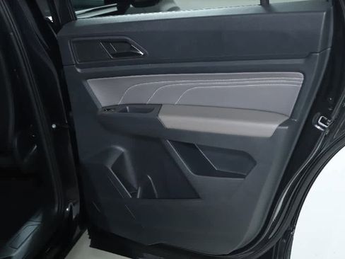 Certified 2021 Volkswagen Atlas Cross Sport SEL image 34