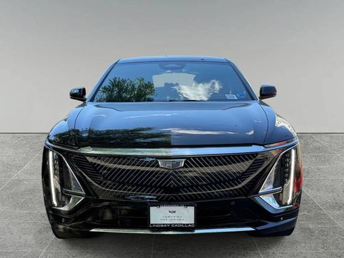 Used 2024 Cadillac Lyriq Tech w/ LPO, Floor Liner Package AWD/4WD image 8