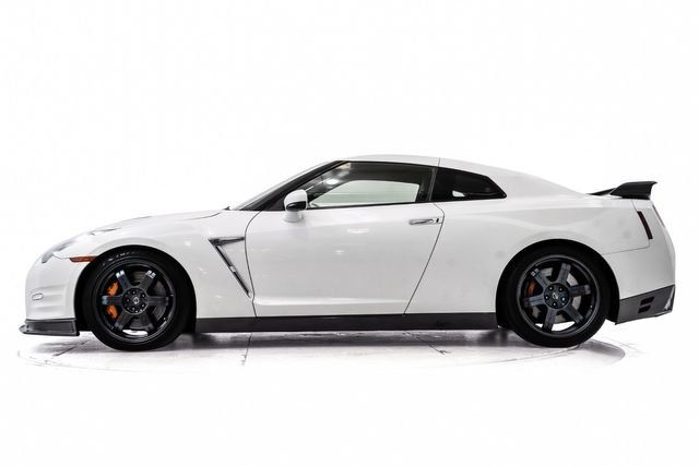 Used 2015 Nissan GT-R Black Edition AWD/4WD image 9