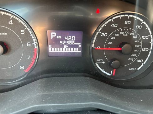 Used 2019 Subaru Crosstrek 2.0i Premium w/ Popular Package #3 AWD/4WD image 3