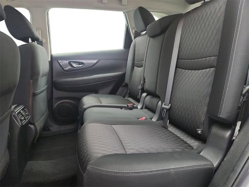 Used 2017 Nissan Rogue S image 17