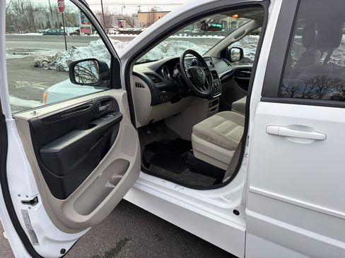 Used 2015 Dodge Grand Caravan SE w/ Quick Order Package 29E SE image 38