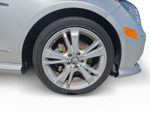 Used 2012 Mercedes-Benz E 350 4MATIC Sedan image 16
