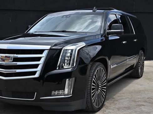 Used 2016 Cadillac Escalade ESV Premium RWD image 12