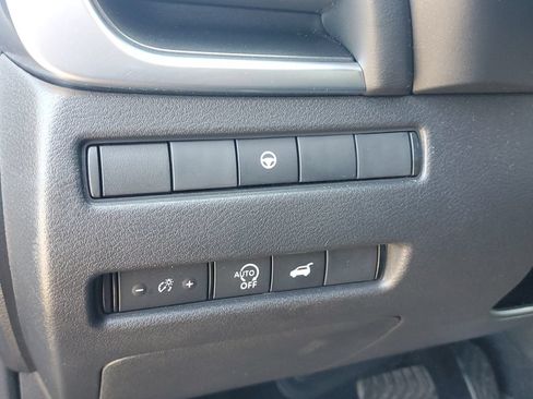 Certified 2025 Nissan Rogue SV w/ SV Premium Package FWD image 28