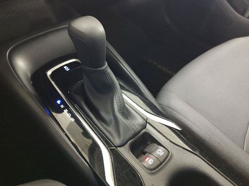 Used 2020 Toyota Corolla LE FWD image 11