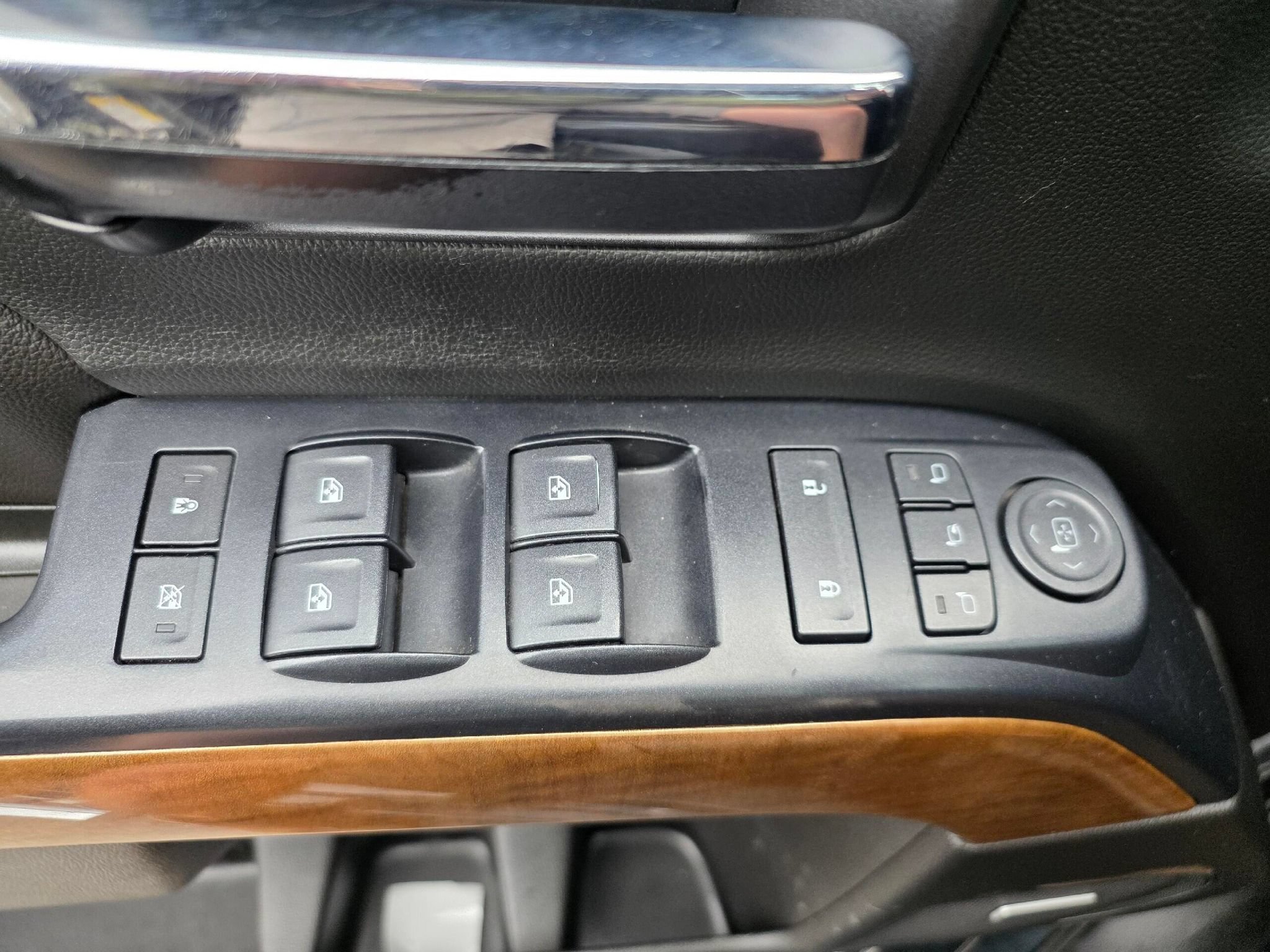Used 2019 Chevrolet Silverado 3500 LTZ w/ Duramax Plus Package AWD/4WD image 29