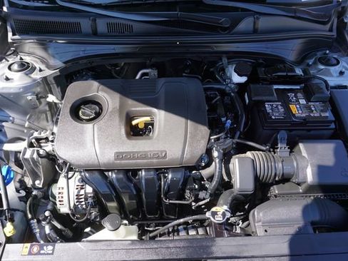 Used 2024 Kia Forte LXS image 9