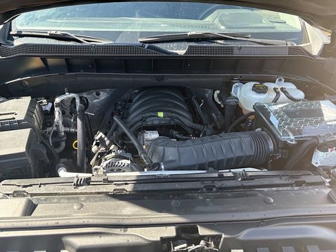 Used 2025 Chevrolet Silverado 1500 RST w/ Redline Edition AWD/4WD image 30