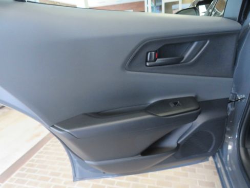 Used 2025 Toyota Prius LE image 17