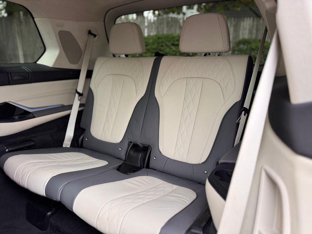 Used 2023 BMW X7 M60i w/ Executive Package AWD/4WD image 26