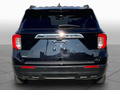 Used 2023 Ford Explorer XLT RWD image 5