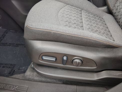 Used 2024 Chevrolet Equinox LT AWD/4WD image 15
