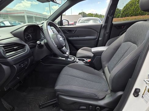 Used 2025 Subaru Forester Premium w/ Convenience Package #1 AWD/4WD image 5