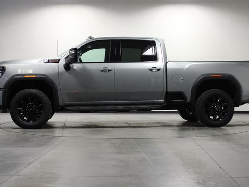Used 2026 GMC Sierra 2500 AT4 AWD/4WD image 7
