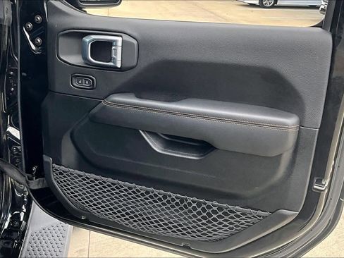 Used 2021 Jeep Wrangler Unlimited Sahara image 23