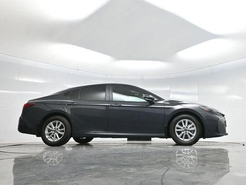 Used 2025 Toyota Camry LE image 67