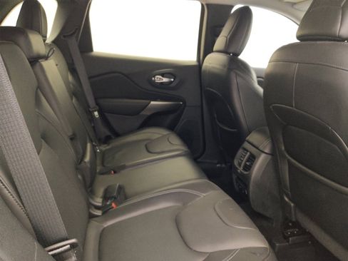 Used 2020 Jeep Cherokee Limited w/ Technology Group image 19