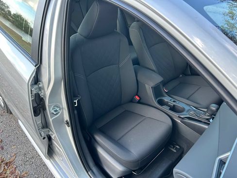 Used 2026 Toyota Corolla SE FWD image 15