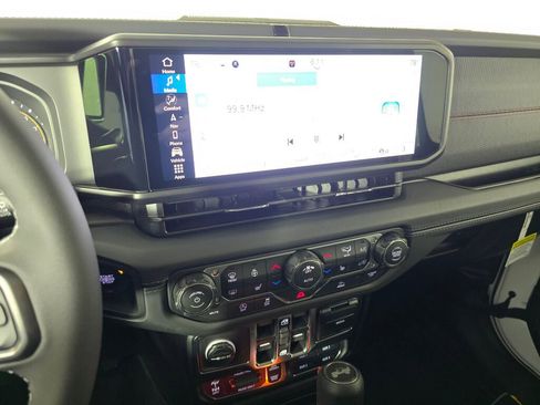 New 2026 Jeep Wrangler Unlimited Rubicon w/ Steel Bumper Group image 22