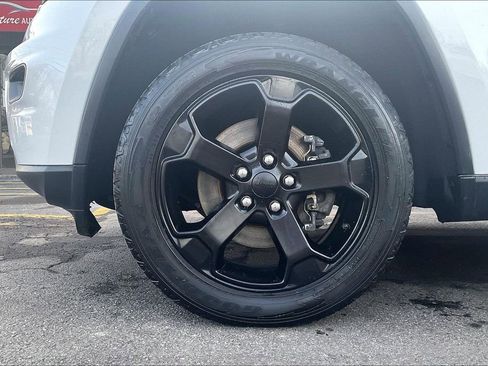 Used 2021 Jeep Grand Cherokee Freedom Edition image 9