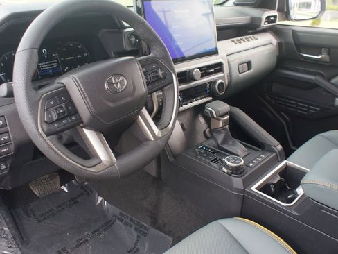 Used 2025 Toyota Tacoma 4x4 Double Cab Hybrid w/ Tow Tech Package image 15