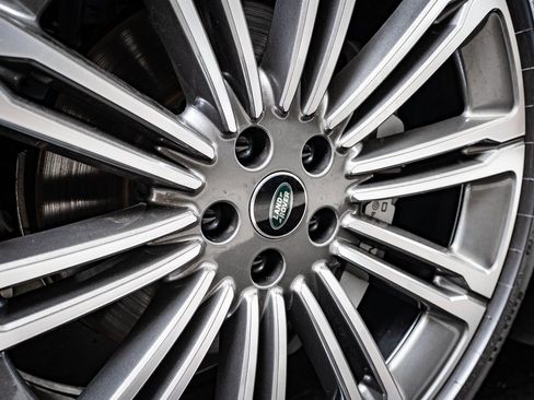 New 2025 Land Rover Range Rover Sport Dynamic SE image 8