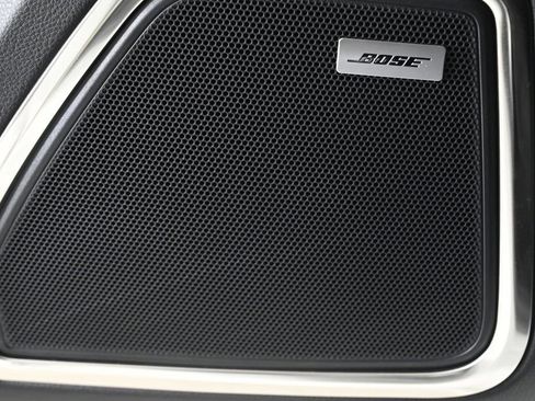 Certified 2024 Porsche Macan AWD/4WD image 23