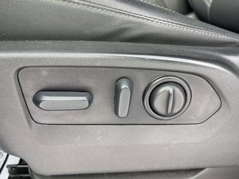 Used 2022 GMC Sierra 2500 SLT image 10