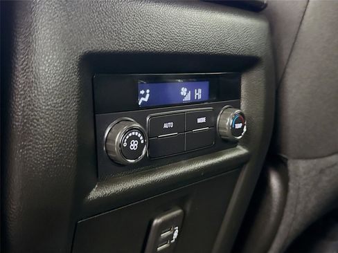 Used 2023 Chevrolet Traverse LT w/ LPO, Floor Liner Package image 24