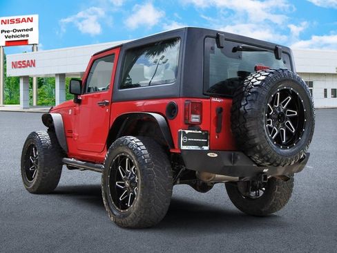 Used 2018 Jeep Wrangler Sport AWD/4WD image 3