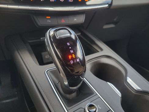 Certified 2025 Cadillac XT4 Premium Luxury FWD image 26