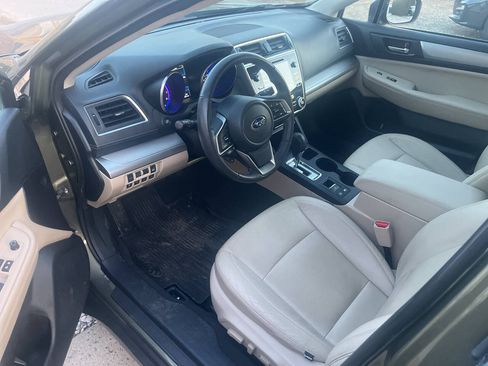 Used 2019 Subaru Outback 2.5i Premium AWD/4WD image 6