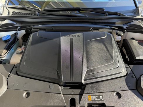 Used 2025 Genesis GV60 RWD image 42