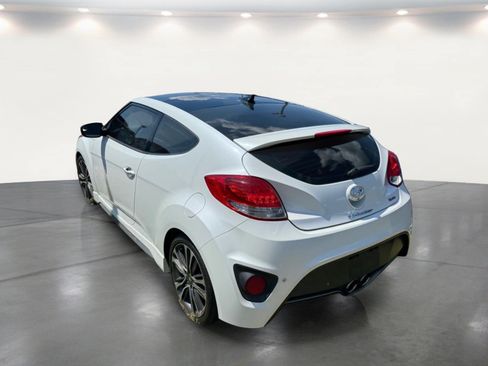 Used 2016 Hyundai Veloster Turbo w/ Option Group 04 FWD image 18