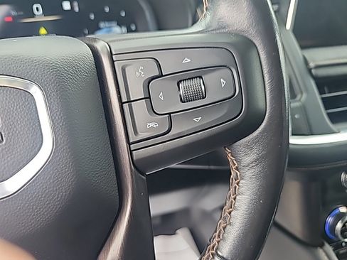 Used 2022 GMC Yukon XL AT4 w/ Technology Package image 21