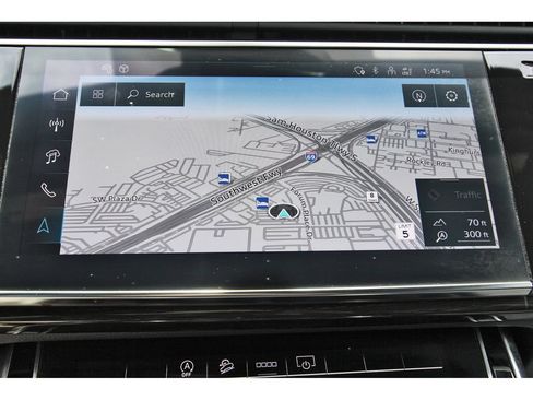 Used 2025 Audi Q7 3.0T Premium Plus AWD/4WD image 30