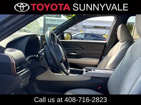 Used 2024 Toyota Grand Highlander AWD Hybrid image 3