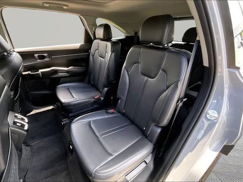 Used 2025 Kia Sorento EX w/ Panoramic Sunroof Package AWD/4WD image 16