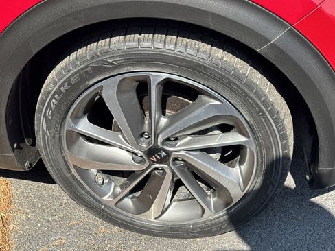 Used 2018 Kia Niro Touring FWD image 5