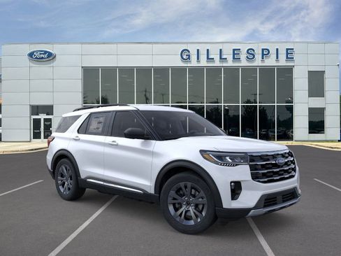 New 2025 Ford Explorer Active w/ Active Comfort Package image 7
