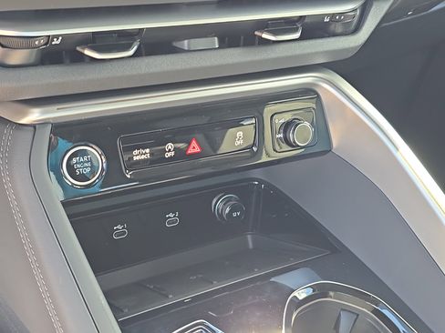 New 2025 Audi Q5 Premium Plus image 26