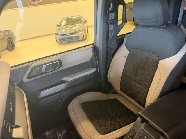 Used 2022 Ford Bronco Wildtrak AWD/4WD image 12