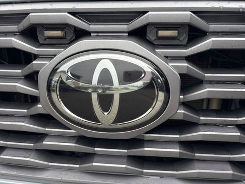 Used 2021 Toyota Tacoma TRD Sport AWD/4WD image 29