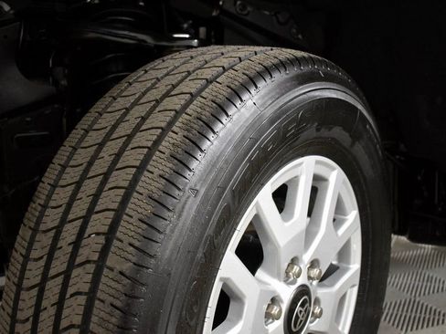 Certified 2025 Toyota Tacoma SR5 image 9