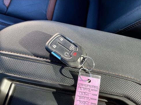 Used 2021 GMC Sierra 1500 AT4 image 10