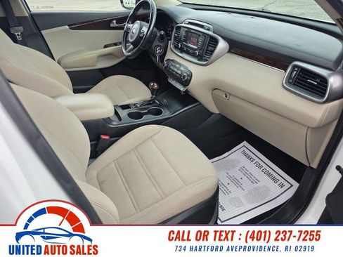 Used 2016 Kia Sorento LX w/ LX Convenience Package image 13
