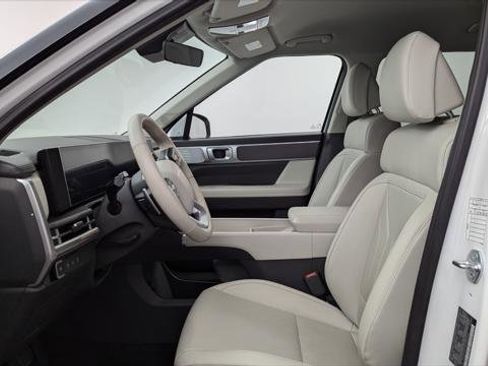 Used 2025 Hyundai Santa Fe SEL image 13