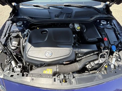 Certified 2018 INFINITI QX30 Sport w/ Sport Leather Package FWD image 18